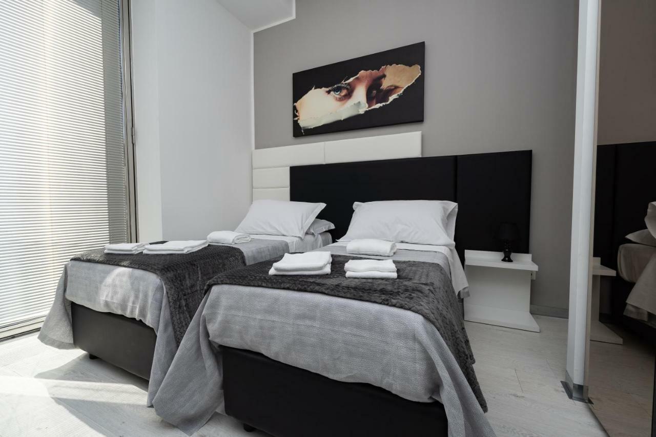 White Rooms Reggio di Calabria Exterior photo