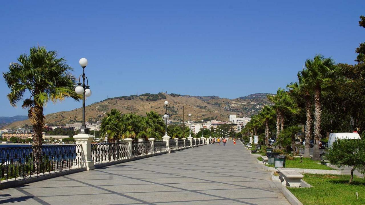 White Rooms Reggio di Calabria Exterior photo